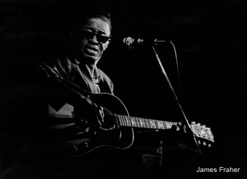01_Lightnin_Hopkins_photo_James_Fraher